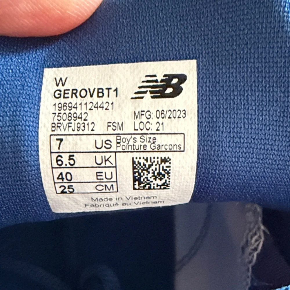 New Balance Kids Blue Camo Sneakers - Picture 4 of 6